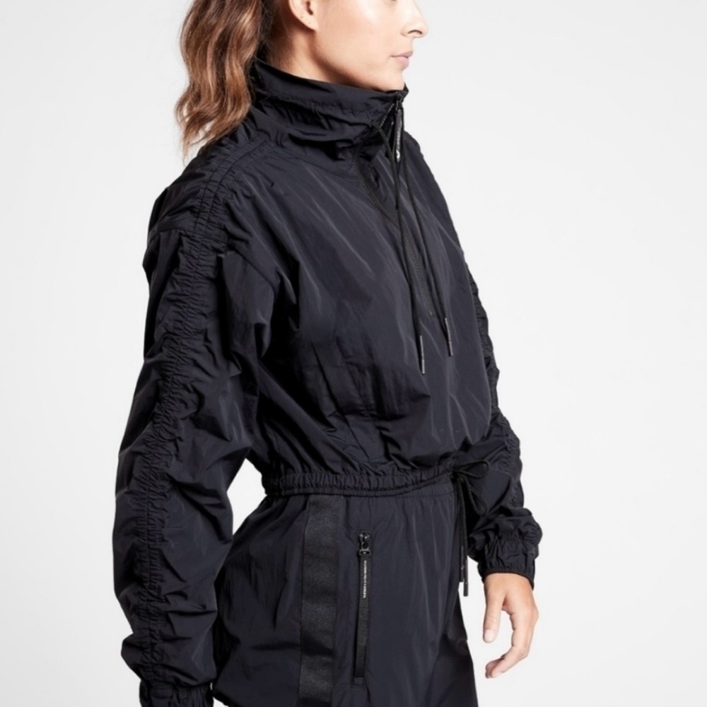 Athleta legend crop half zip